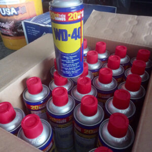 Chai xịt chống rỉ WD-40